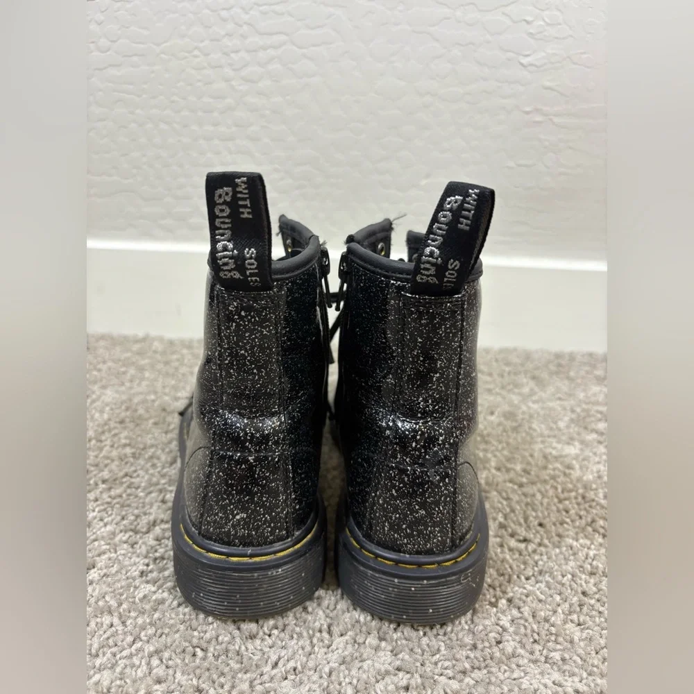 Dr. Martens Girls' 1460 J Glitter Boots size 3‎ Cosmic Glitter